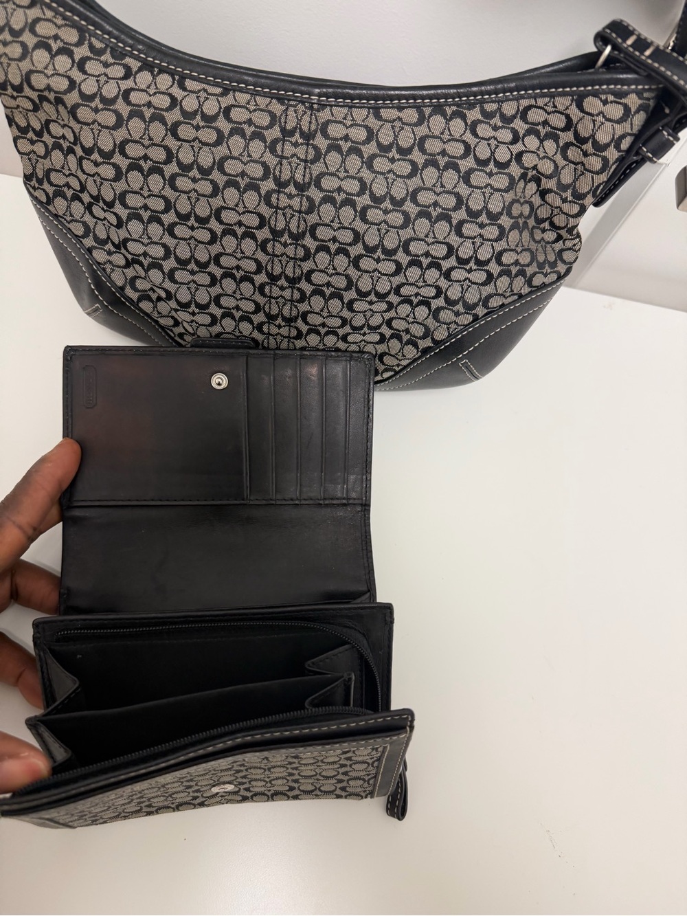 Black‎ and Grey Coach Soho bag and purse set - Picture 11 of 13